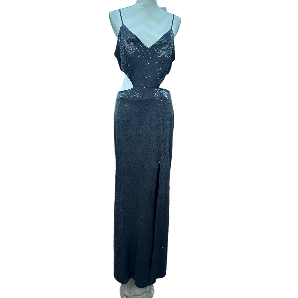 Sizzling Hot Formal Gown - Picture 3 of 12
